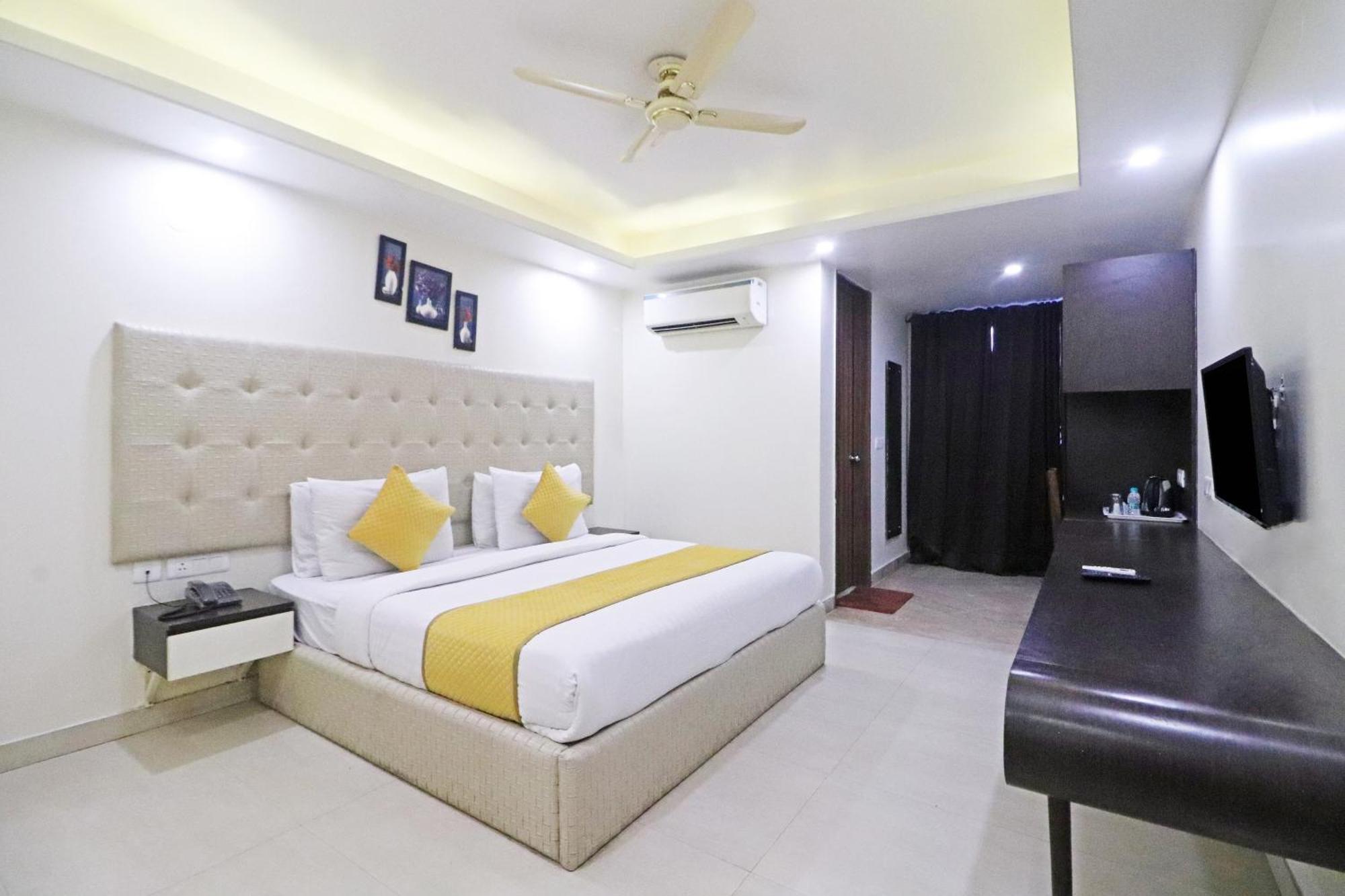 Hotel The Archer Artemis Hospital Road Sector 52 Γκουργκάον Εξωτερικό φωτογραφία